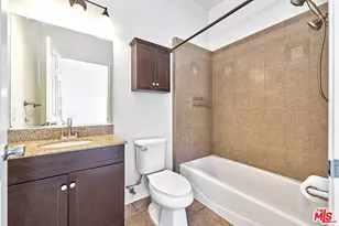 705 S Gramercy Pl, Los Angeles, CA 90005 - Photo 19