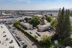 9015 Owensmouth Ave, Canoga Park, CA 91304 - Photo 1