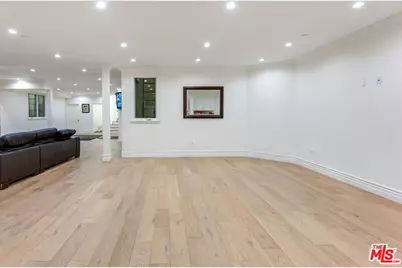 391 S Saltair Ave, Los Angeles, CA 90049 - Photo 25