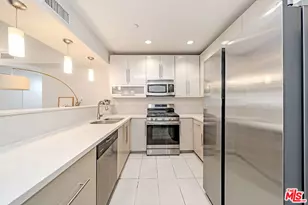 733 S Manhattan Pl, Los Angeles, CA 90005 - Photo 13