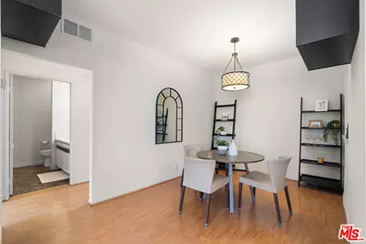 533 S St Andrews Pl #220, Los Angeles, CA 90020 - Photo 7