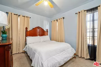 207 W 85th St, Los Angeles, CA 90003 - Photo 9