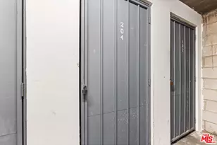 1617 S Beverly Glen Blvd, Los Angeles, CA 90024 - Photo 29