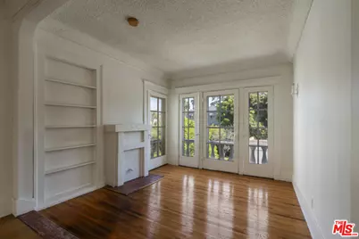 246 N Irving Blvd, Los Angeles, CA 90004 - Photo 31