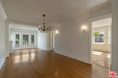 246 N Irving Blvd, Los Angeles, CA 90004 - Photo 29