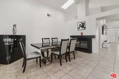 2538 Lowell Ct, Simi Valley, CA 93065 - Photo 9