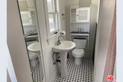 1920 S Rimpau Blvd, Los Angeles, CA 90016 - Photo 11