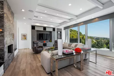 1250 Angelo Dr, Beverly Hills, CA 90210 - Photo 13