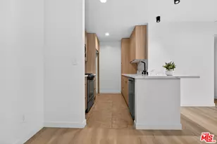 8601 International Ave, Canoga Park, CA 91304 - Photo 3