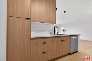 8601 International Ave, Canoga Park, CA 91304 - Photo 3