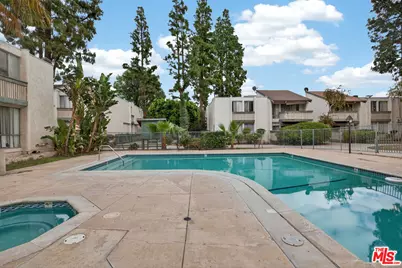 8601 International Ave #122, Canoga Park, CA 91304 - Photo 35