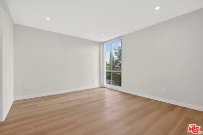 8601 International Ave #122, Canoga Park, CA 91304 - Photo 25