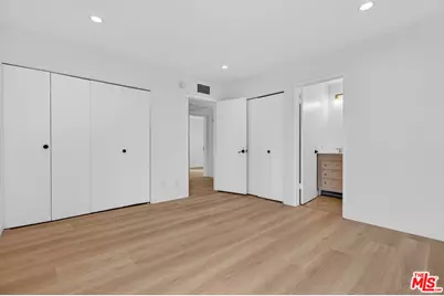 8601 International Ave #122, Canoga Park, CA 91304 - Photo 21