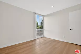 8601 International Ave, Canoga Park, CA 91304 - Photo 19