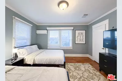 942 S Bronson Ave, Los Angeles, CA 90019 - Photo 21