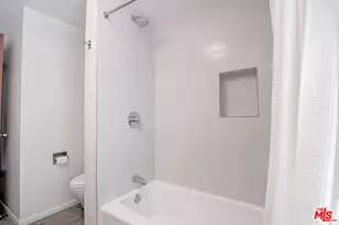 17600 Lemarsh St, Northridge, CA 91325 - Photo 23