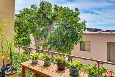 970 Palm Ave #100, West Hollywood, CA 90069 - Photo 43