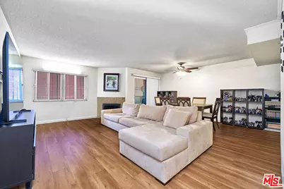 631 S Kenmore Ave #106, Los Angeles, CA 90005 - Photo 1
