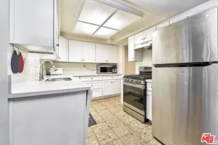 631 S Kenmore Ave, Los Angeles, CA 90005 - Photo 7