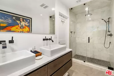 6612 Waring Ave, Los Angeles, CA 90038 - Photo 15