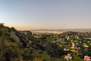 8620 Skyline Dr, Los Angeles, CA 90046 - Photo 33