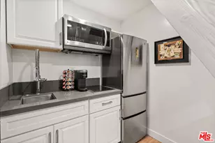 758 N McCadden Pl, Los Angeles, CA 90038 - Photo 39