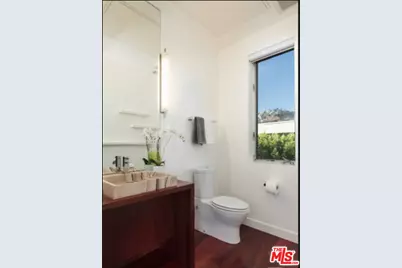 1200 N Sweetzer Ave #8, West Hollywood, CA 90069 - Photo 11