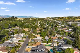 22642 Berdon St, Woodland Hills, CA 91367 - Photo 63