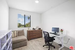 6716 N Royce Ln, Van Nuys, CA 91411 - Photo 23