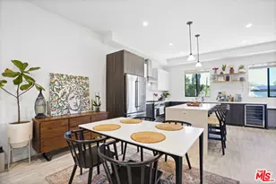 6716 N Royce Ln, Van Nuys, CA 91411 - Photo 13