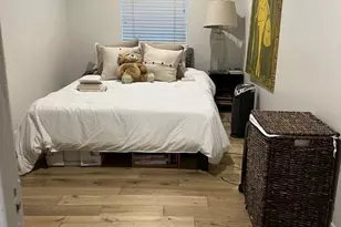 252 Hampton Dr, Venice, CA 90291 - Photo 13