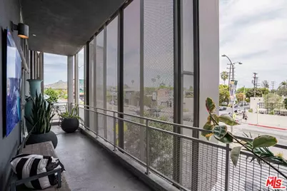 751 N Fairfax Ave #4, Los Angeles, CA 90046 - Photo 23