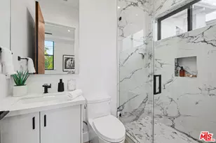 5649 Rawlings Ave, Woodland Hills, CA 91367 - Photo 33