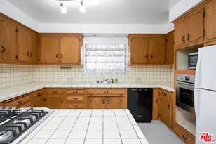 3752 Maplewood Ave, Los Angeles, CA 90066 - Photo 9