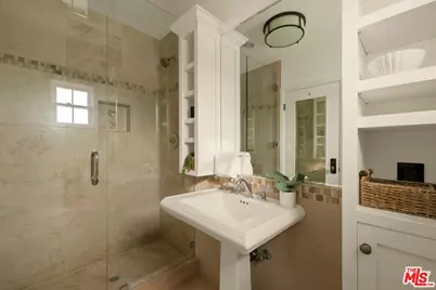 10428 Wyton Dr, Los Angeles, CA 90024 - Photo 21