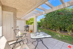 2001 E Camino Parocela, Palm Springs, CA 92264 - Photo 17