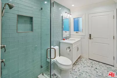 3819 Vista Linda Dr, Encino, CA 91316 - Photo 23