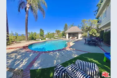 3819 Vista Linda Dr, Encino, CA 91316 - Photo 3