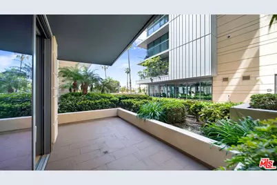 1755 Ocean Ave #303, Santa Monica, CA 90401 - Photo 19