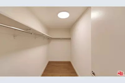 1755 Ocean Ave #303, Santa Monica, CA 90401 - Photo 13