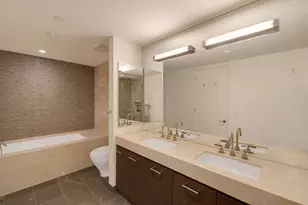 1755 Ocean Ave, Santa Monica, CA 90401 - Photo 35