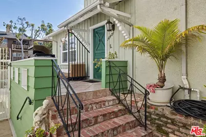 10481 Eastborne Ave, Los Angeles, CA 90024 - Photo 31