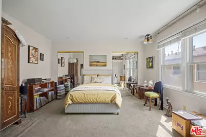 10481 Eastborne Ave, Los Angeles, CA 90024 - Photo 15