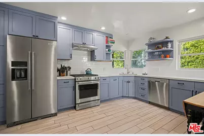 10481 Eastborne Ave, Los Angeles, CA 90024 - Photo 9