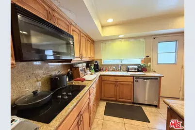 3001 Saint Albans Dr, Los Alamitos, CA 90720 - Photo 17