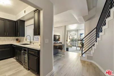 5848 W Olympic Blvd #102, Los Angeles, CA 90036 - Photo 3