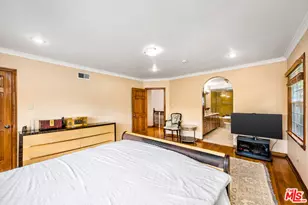 257 S Van Ness Ave, Los Angeles, CA 90004 - Photo 19