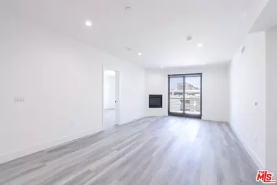 11800 Courtleigh Dr #306, Los Angeles, CA 90066 - Photo 19