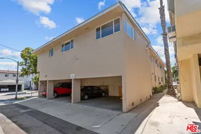 272 S Doheny Dr #1, Beverly Hills, CA 90211 - Photo 39