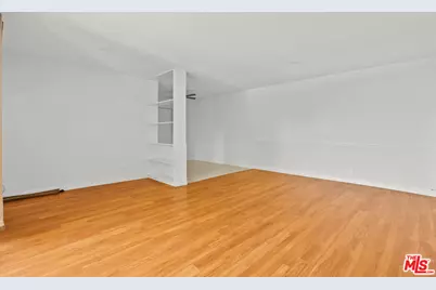 272 S Doheny Dr #1, Beverly Hills, CA 90211 - Photo 17